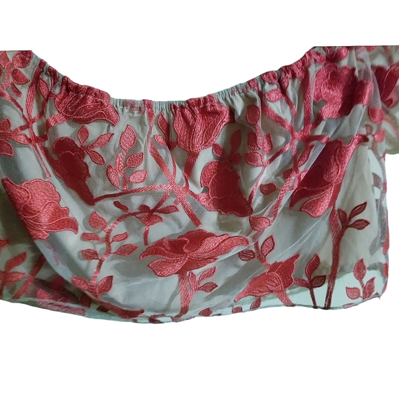 TOBI floral top - Picture 3 of 8